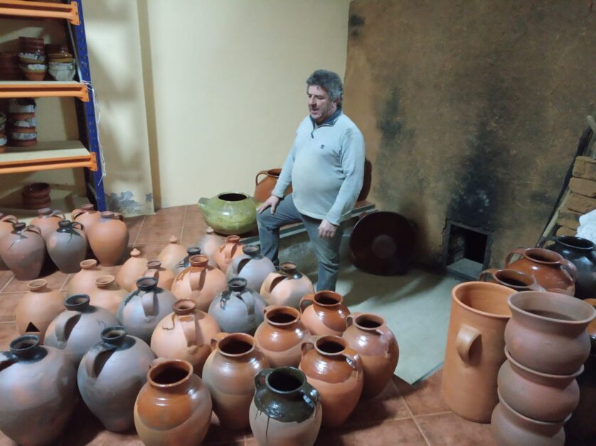 Alfarería Martín Negocio En Fresno De Cantespino