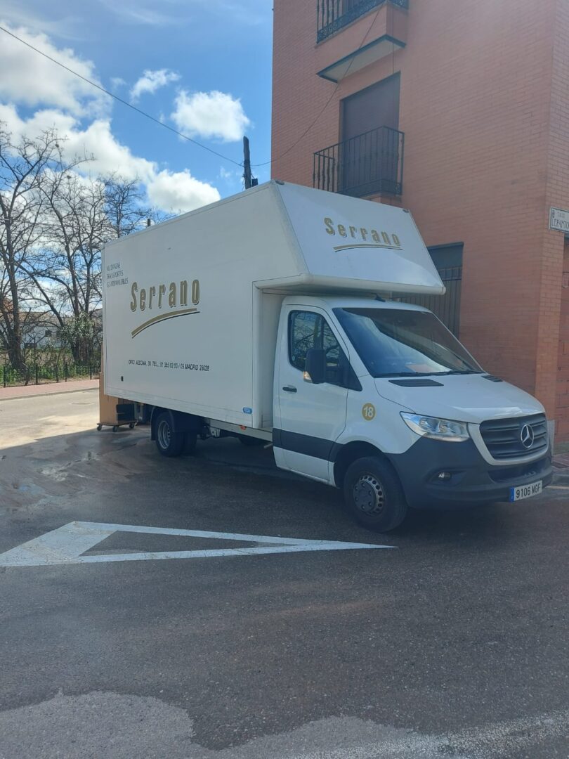 Foto de Mudanzas Serrano en Madrid - Imagen 1