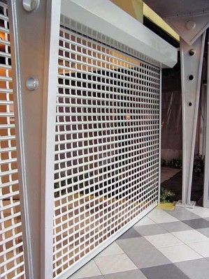Foto de MC Cerrajeria 24H Cerrajeros | Persianas de Local y Casa | Puertas Blindadas y Acorazadas | Rejas | Puertas de Garaje en Sant Just Desvern - Imagen 7