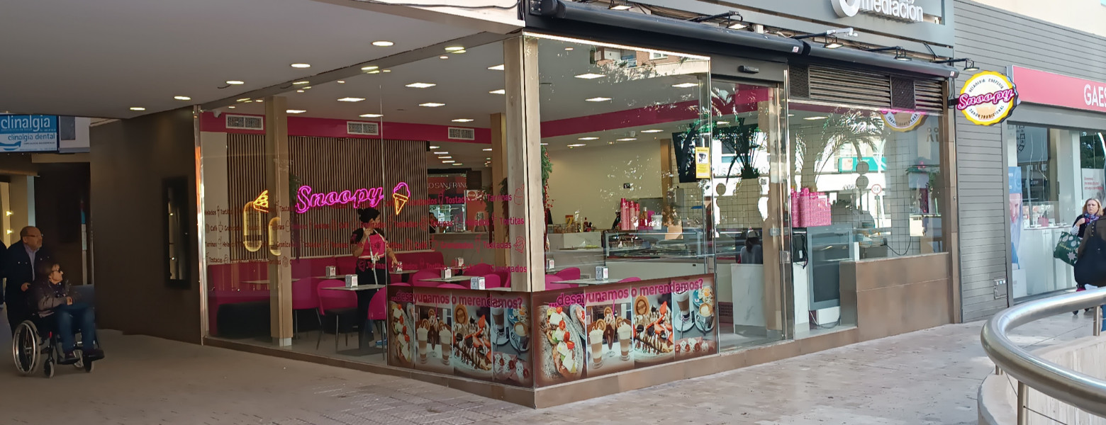 Foto de Heladería Cafetería Snoopy en Murcia - Imagen 1