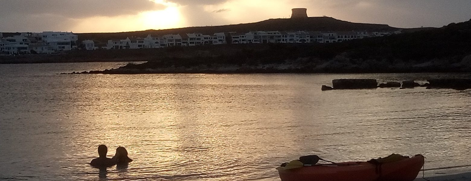 Foto de MenorcAventura - Rutas en kayak y Excursiones en Barca desde Cala En Porter en Cala en Porter - Imagen 7