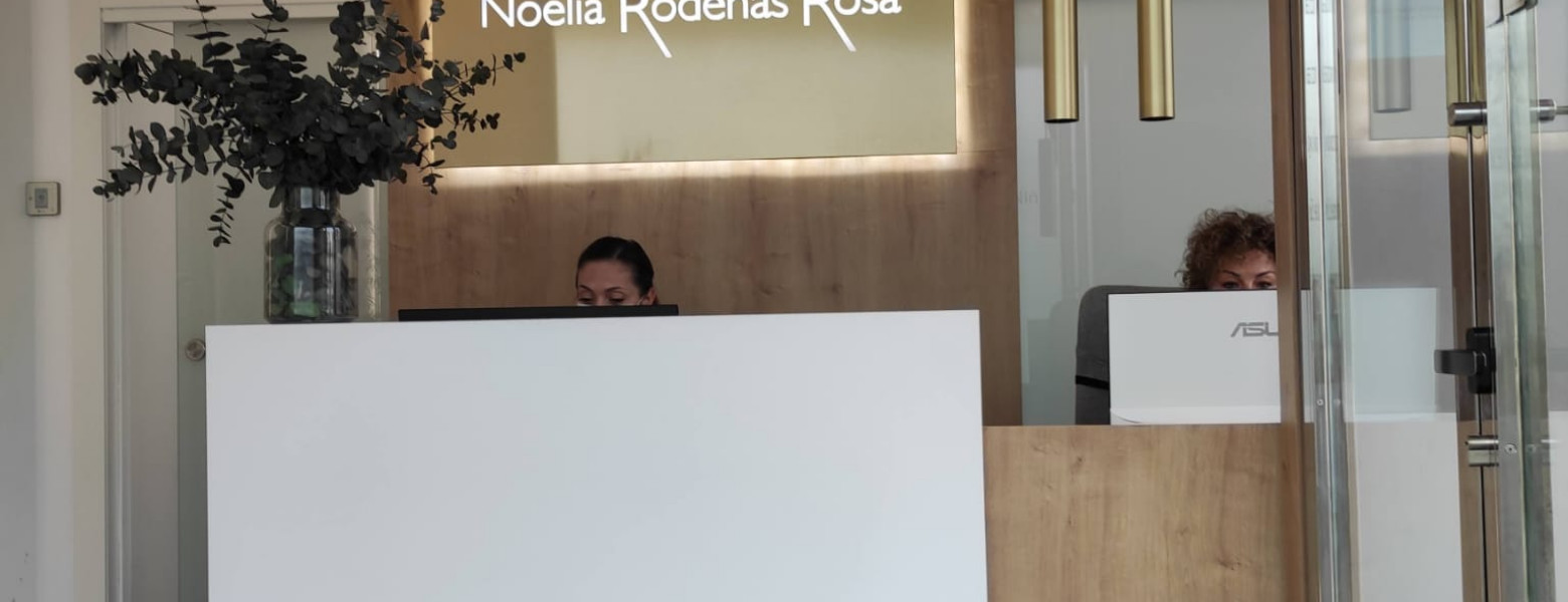 Foto de Clínica Dental Noelia Ródenas en Santiago y Zaraíche - Imagen 1