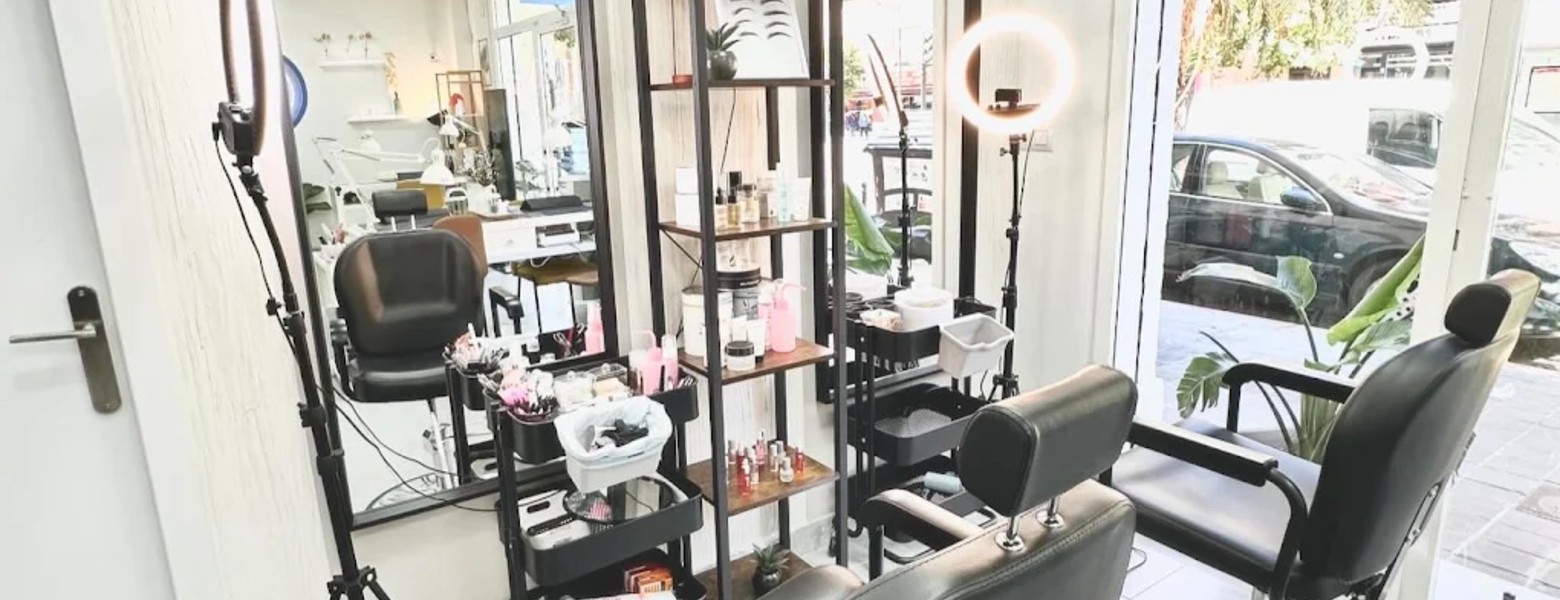 Foto de HERA’S Nails & Lashes - Uñas, cejas y micropigmentación Valencia en Valencia - Imagen 4