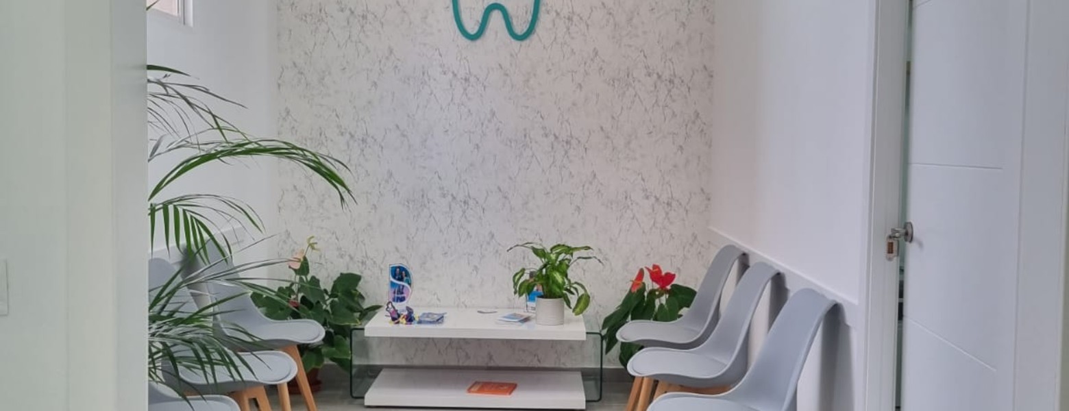 Foto de Clínica Dental Atabal R&P | Clínica Dental Puerto de la Torre en Málaga - Imagen 2