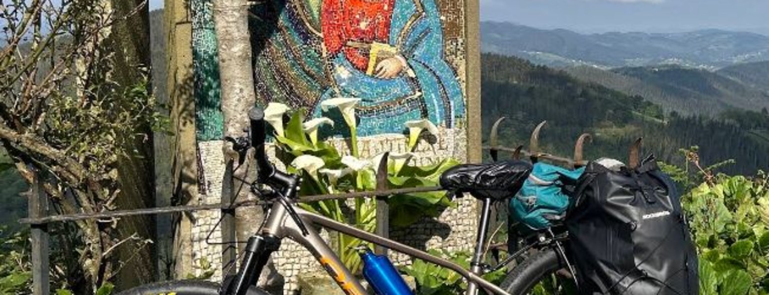 Foto de Cycling the Camino en Santiago de Compostela - Imagen 1