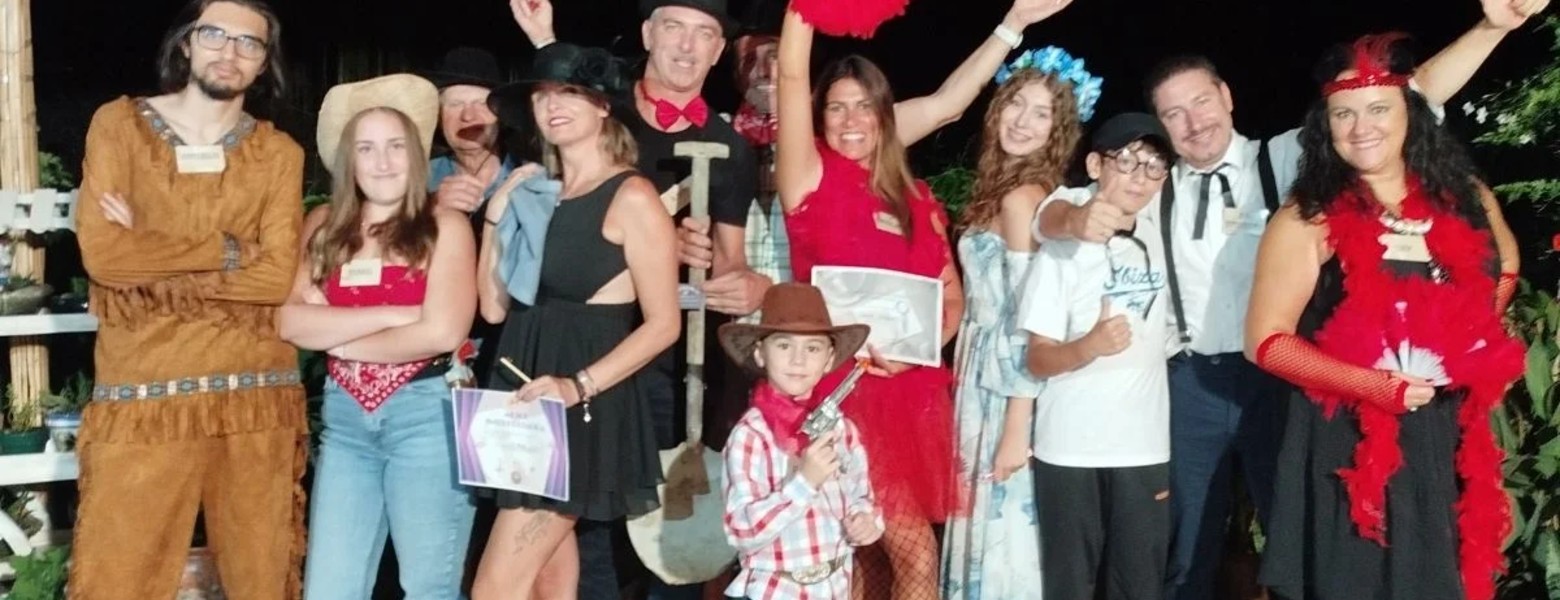 Foto de Open Secrets by Play & Glory - Escape Room, Cenas de Misterio y Eventos en Mijas en Mijas - Imagen 5