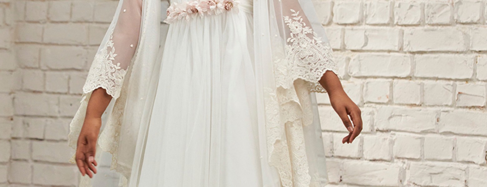 Foto de MARIA DEL PILAR NIETO NIETO - ELITE NOVIAS en Alcalá la Real - Imagen 7