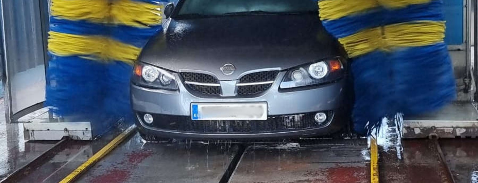 Foto de AUTOLAVADO MELIVANE en Riba-roja de Túria - Imagen 5