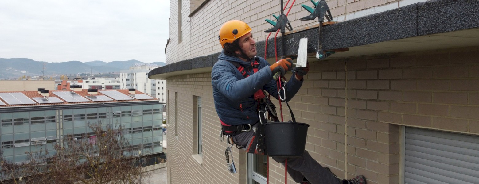 Foto de ETB Trabajos en Altura en Zalba - Imagen 2