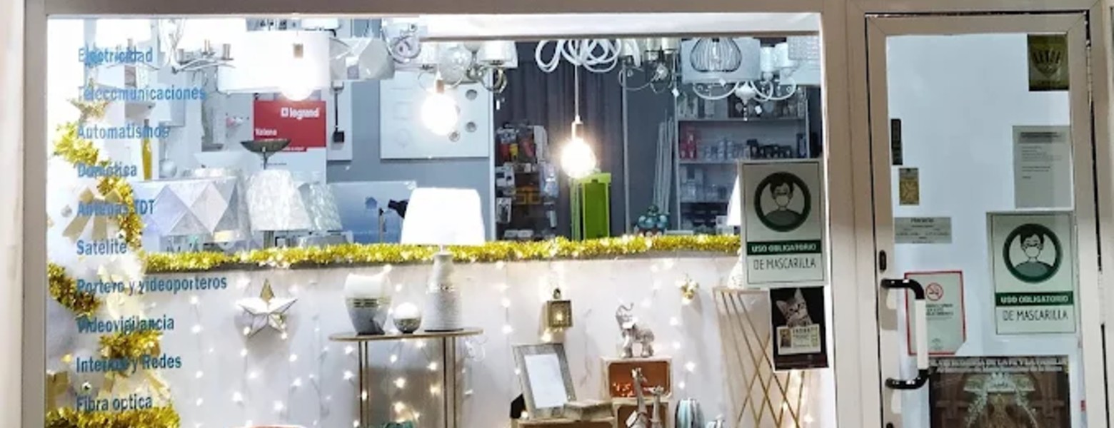 Foto de Iluminación Mari Carmen/Electricidad Y Telecomunicaciones Morillo Mesa en Cabra - Imagen 1