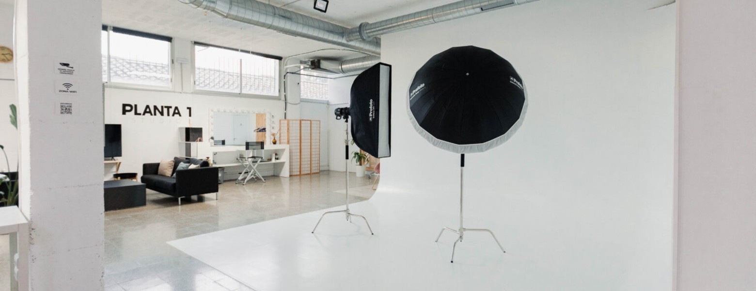 Foto de Planta 1 Studio | Alquiler de Estudio Fotográfico en Barcelona en Sant Just Desvern - Imagen 1