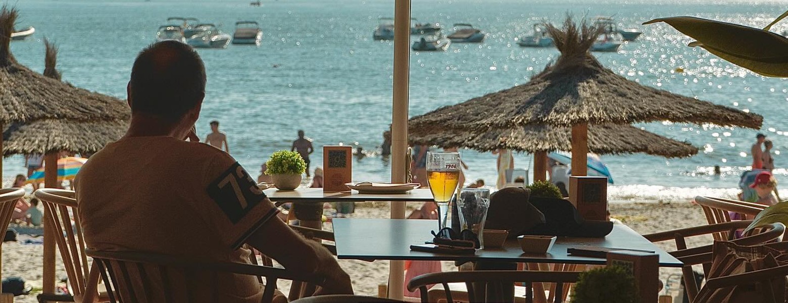 Foto de Argentina Sunset Club - Restaurante y chiringuito en Playa de Cabañas en A Coruña - Imagen 2