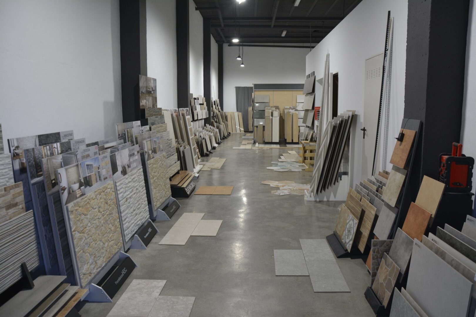 Foto de Ana Molina Azulejos en Cabra - Imagen 1