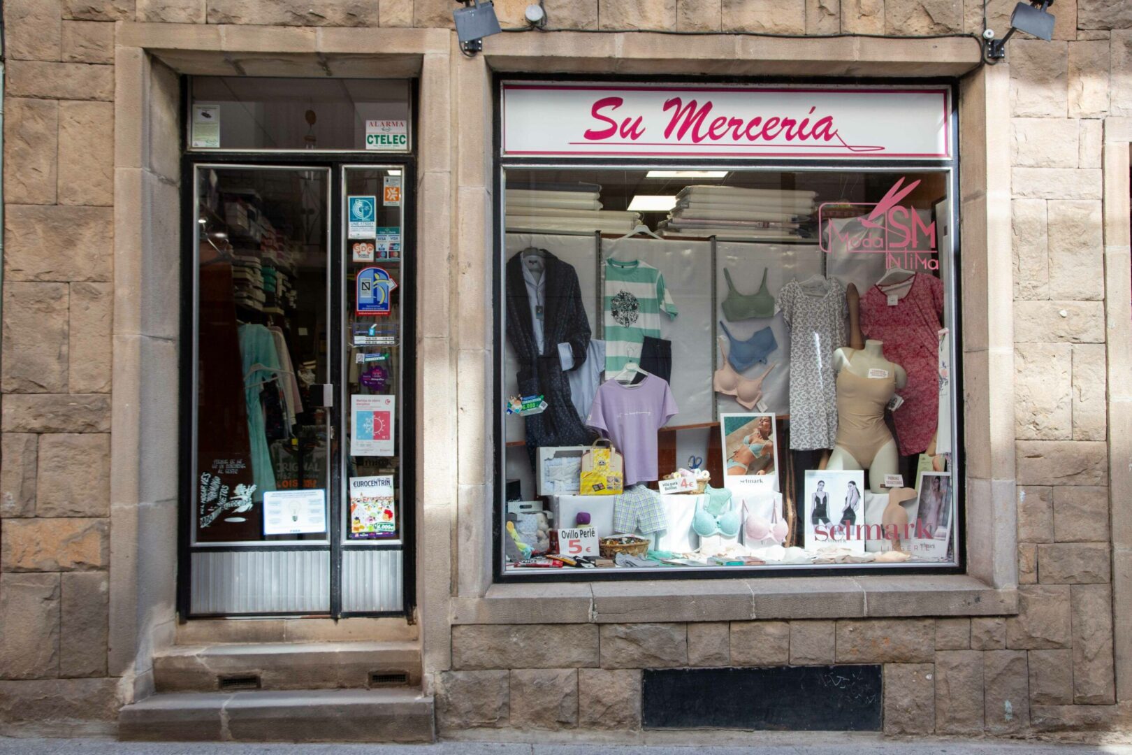 Foto de Saldos Muñoz, S.L. en Soria - Imagen 1