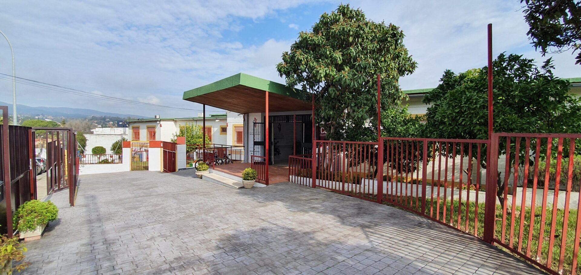 Foto de Colegio Almanzor en Córdoba - Imagen 1